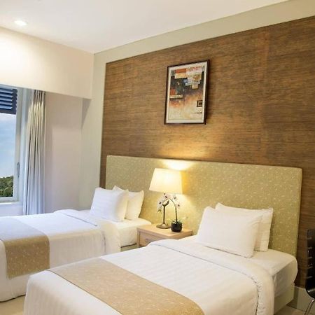 Ria Bintan Golf Lodge Lagoi Exterior photo